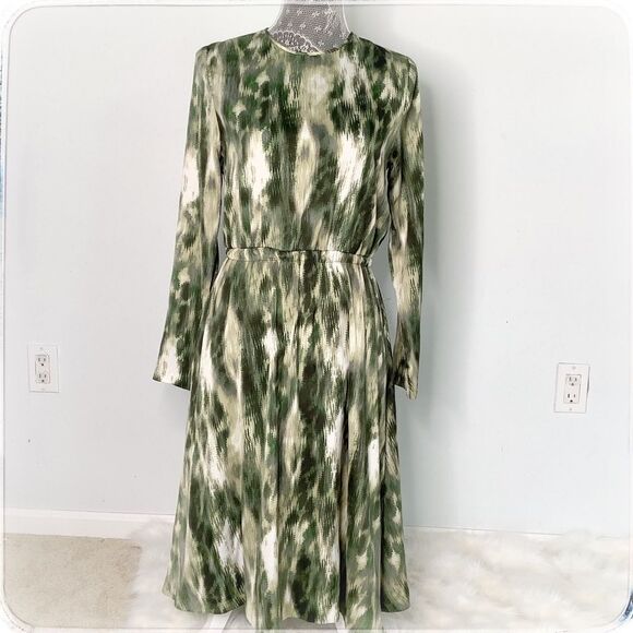 Cavalier dress size small - Picture 1 of 5